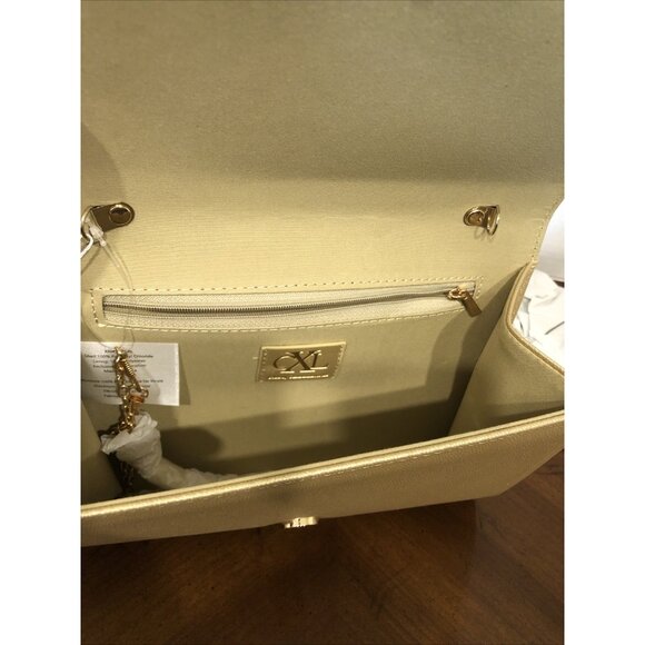 Christian Lacroix Glam Gold Caviar Clutch W/ Crossbody Chain 9” x 6” x 1.5” - Picture 4 of 7